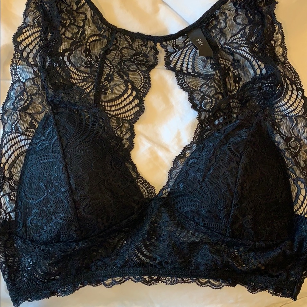 YAS black bralette